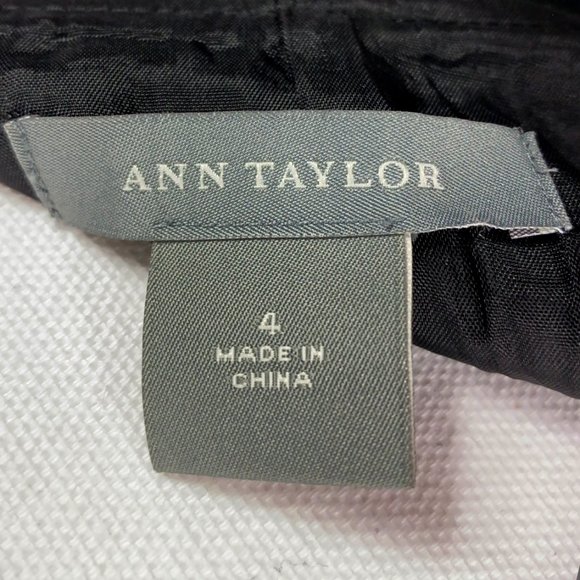 Ann Taylor Double Sided Button Skirt NWOT - Picture 3 of 4